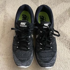 Nike FlyKnit Lunar 3